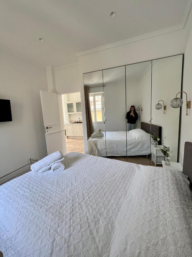 Amazing New Property In The Heart Of The Old Town Of Antibes Buitenkant foto